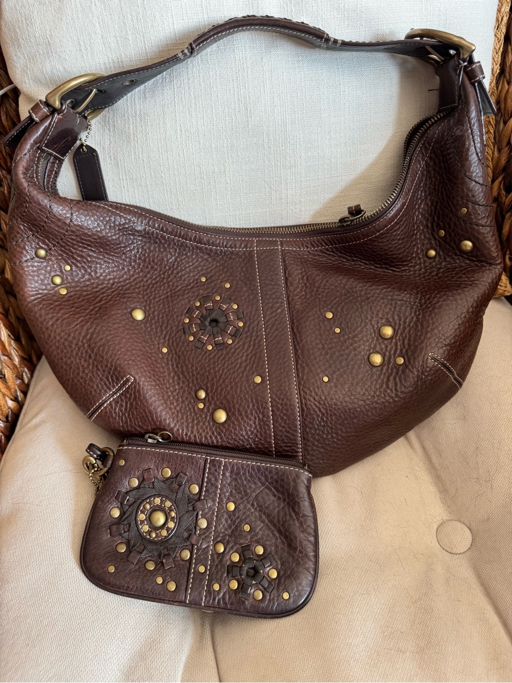 Coach Mia studded hobo purse with coin pouch no-10063 - Picture 2 of 5